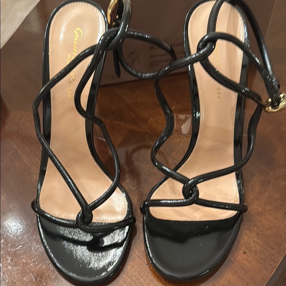 Gianvito Rossi Black Patent Leather Heels